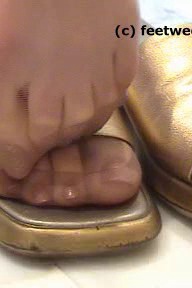 [feetweek性感丝袜美足美腿视频]ID0021 2003.04-phone05