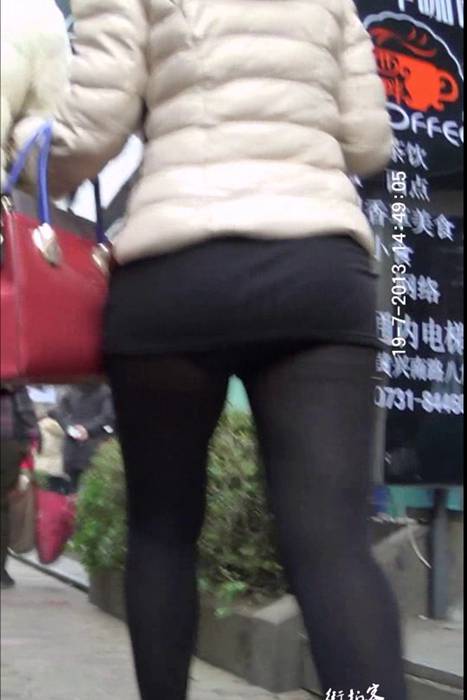 [街拍客视频]jx0148 黑色超短裙丝袜MM