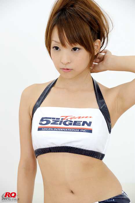 RQ-STAR写真NO.0085 Mio Aoki 青木未央 Race Queen – 2008 5Zigen高跟长靴的诱惑